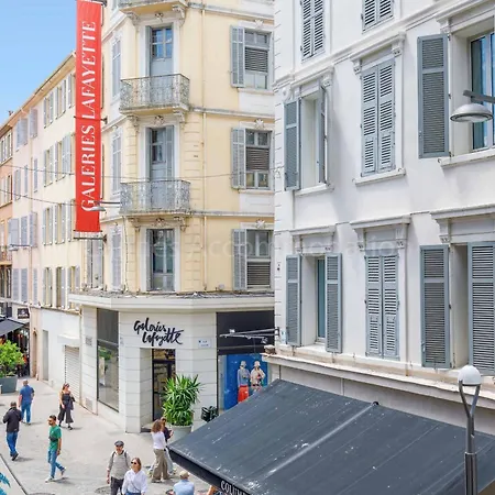 August Apartment Cannes